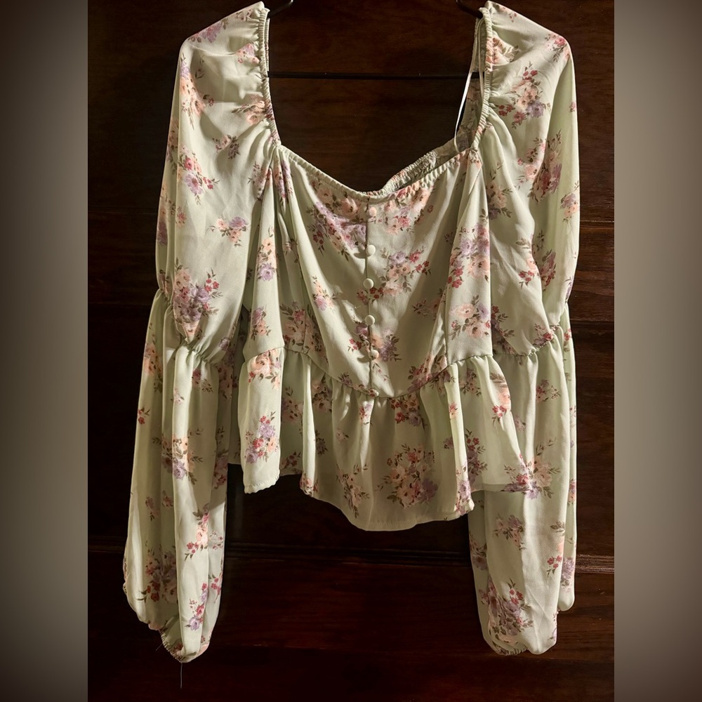 Blu Pepper Sage Green Floral Peasant Blouse, Size L, NWT